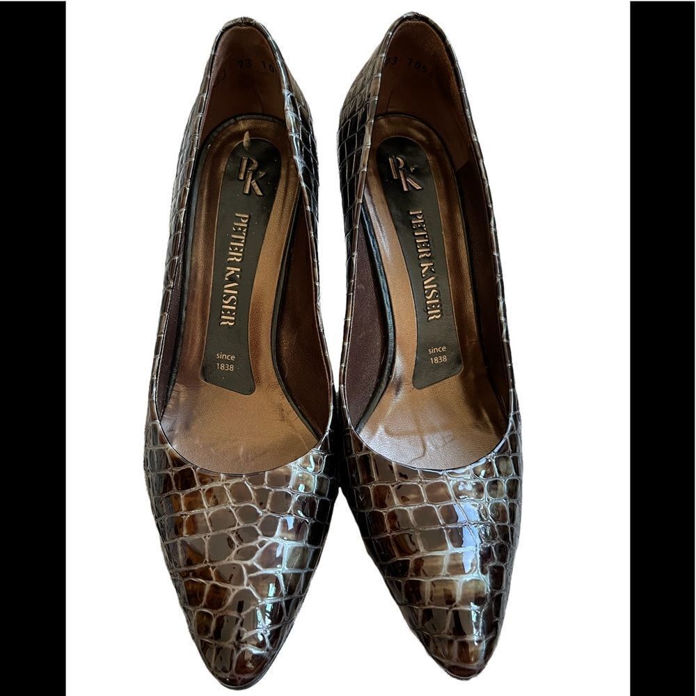 Peter Kaiser brown patent leather snakeskin print pumps size 7